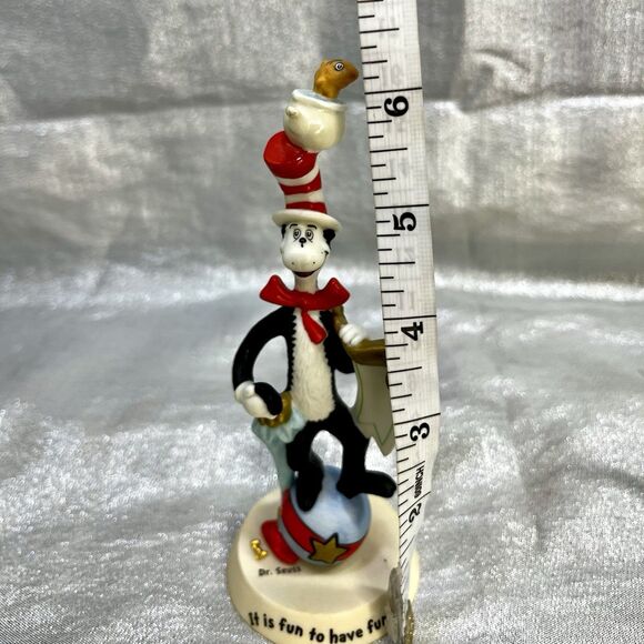 MINT Vintage 2000 Hallmark DR. SEUSS "HAT TRICKS"  Figurine 1E 8965 - Picture 5 of 5